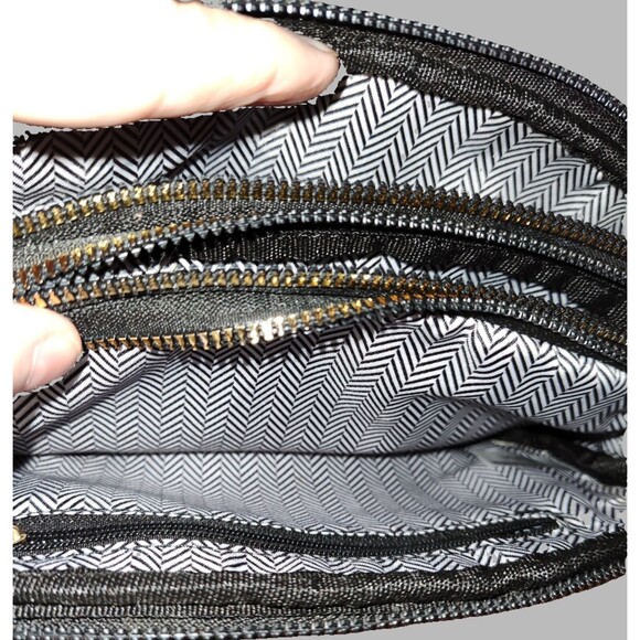 Women's Hand Bag with Jeweled Bee - Picture 6 of 8